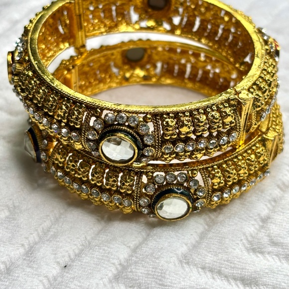 Indian wedding bangles - Picture 5 of 6